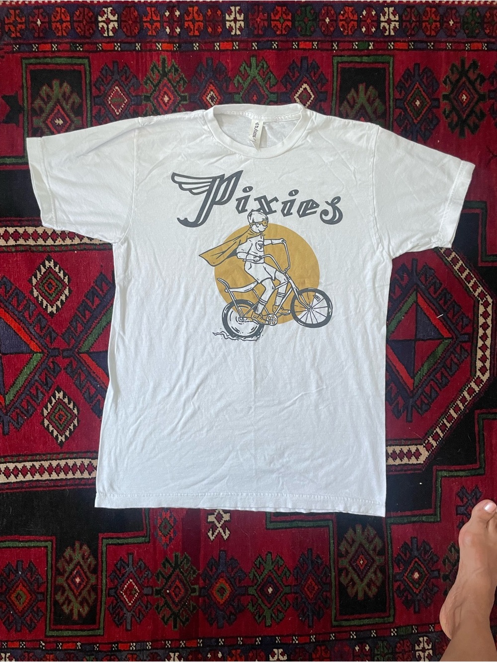 White PIXIES Band Tee 🚲 🧚🏼 🎸